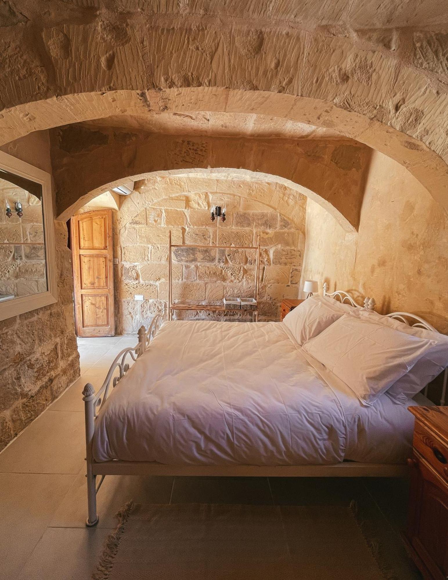 Soluna Boutique Guesthouse Ghasri  Luaran gambar